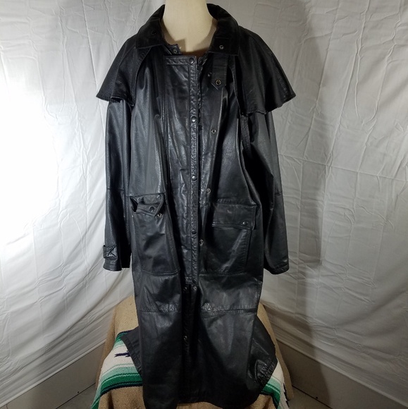 Wilsons Leather Other - Men's Large Wilson's Leather Trench Coat Caped